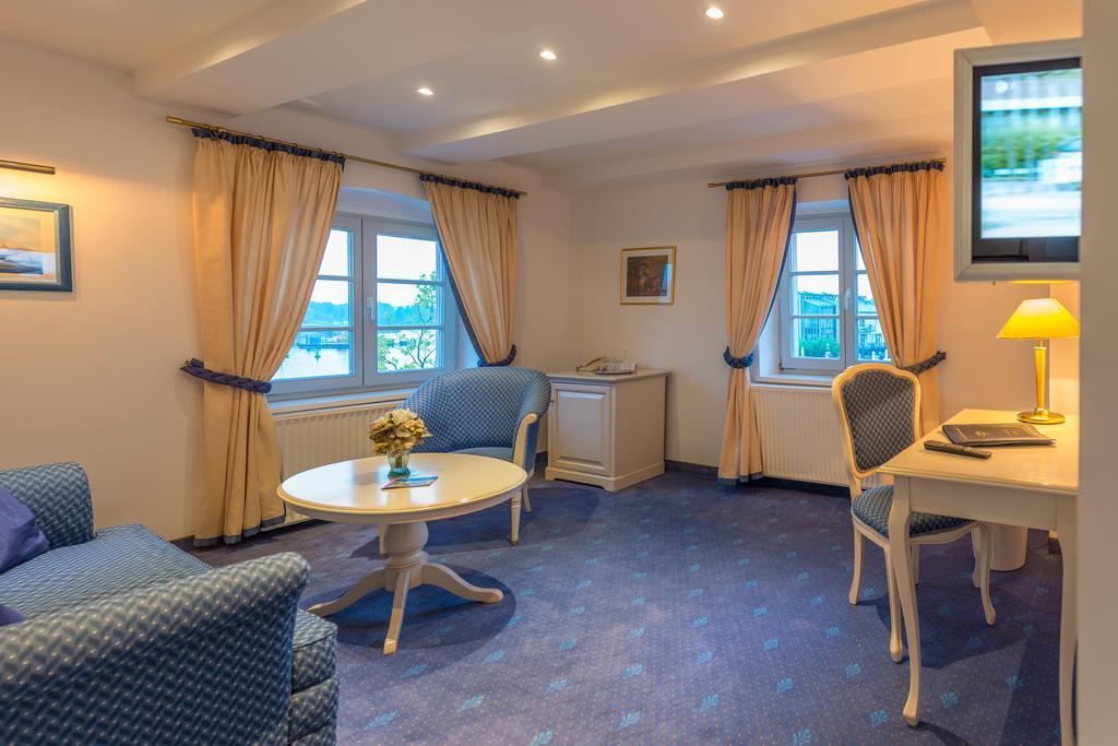 Hotel Am Yachthafen Waren  Extérieur photo