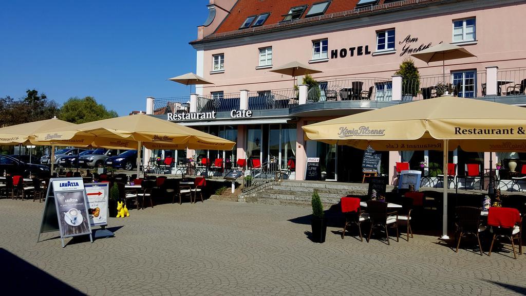 Hotel Am Yachthafen Waren  Extérieur photo